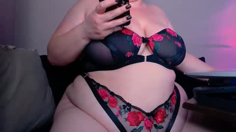 zinacorleone online show from December 17, 7:31 pm