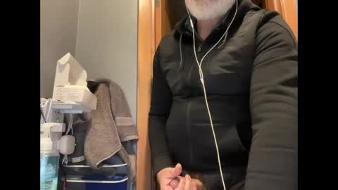 Snapshot of zinger283069 chatting on October 31, 5:14 pm zinger283069 online show from October 31, 5:14 pm