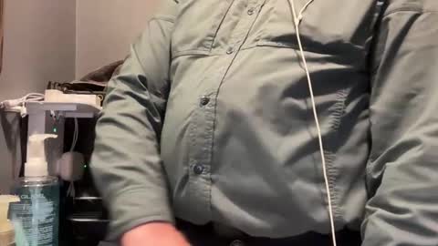 Snapshot of zinger283069 chatting on January 7, 12:13 am zinger283069 online show from January 7, 12:13 am