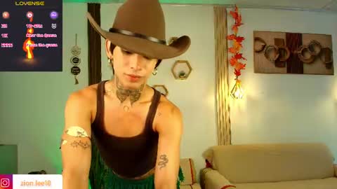 Snapshot of zion__lee chatting on July 19, 7:39 pm Zion online show from July 19, 7:39 pm