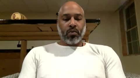 Snapshot of zionlion22 chatting on January 19, 2:15 am zionlion22 online show from January 19, 2:15 am