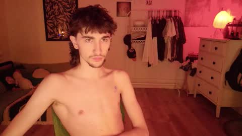 zipdown online show from March 1, 1:40 am