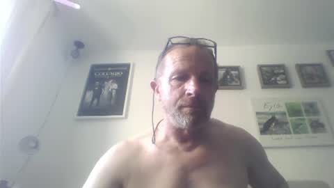 Snapshot of zippi55 chatting on July 15, 3:28 pm Zippi online show from July 15, 3:28 pm