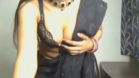 Snapshot of ziyaa_1 chatting on February 1, 4:22 am Ziyaa online show from February 1, 4:22 am