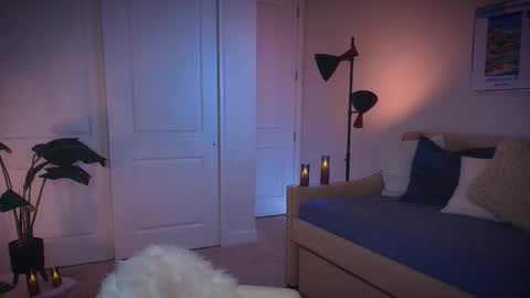 Zara  Join next live  at 5PM EST  online show from October 6, 10:18 pm