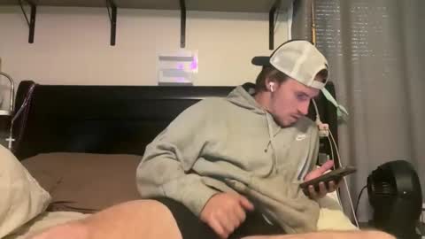 Snapshot of zmac0214 chatting on November 6, 7:59 pm Gregm0419 online show from November 6, 7:59 pm