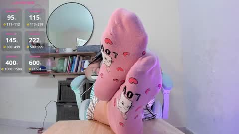 zoe_37 online show from January 23, 2:17 pm