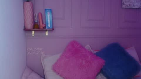 zoe__baker online show from May 5, 2:36 pm
