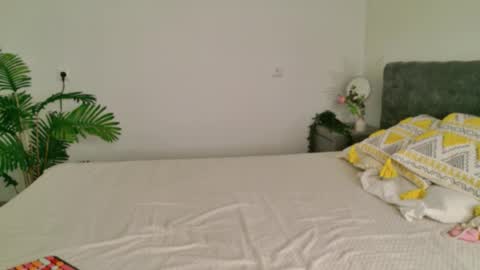 Im Zoe online show from February 17, 1:51 pm