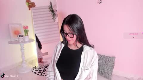 Zoe online show from October 17, 10:56 pm