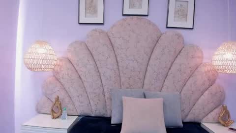 Snapshot of zoe_blosson chatting on April 26, 2:20 am zoe_blosson online show from April 26, 2:20 am