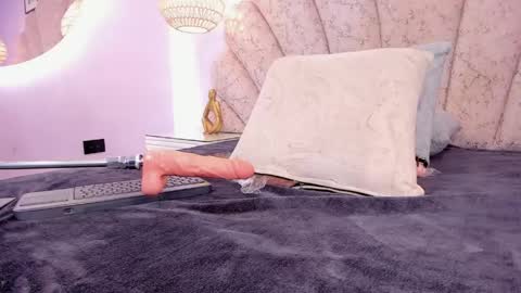 Snapshot of zoe_blosson chatting on May 12, 3:03 am zoe_blosson online show from May 12, 3:03 am
