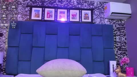 zoe_blosson online show from July 12, 7:05 pm