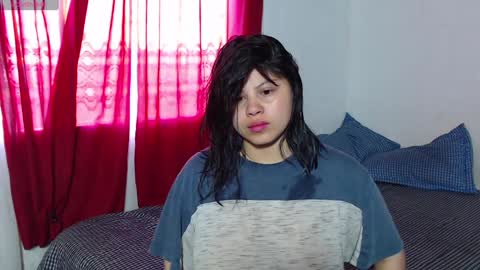 Zoe Bronw online show from December 19, 11:50 am