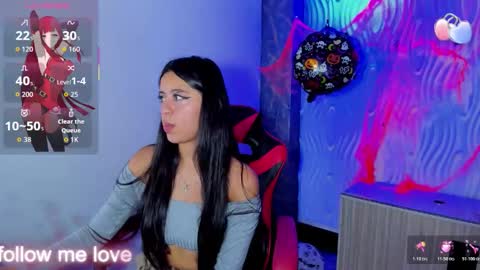 Z O E online show from November 4, 8:19 pm