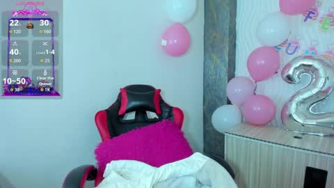 Z O E online show from March 25, 8:48 pm