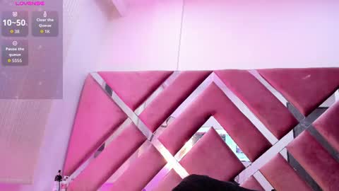 Snapshot of zoe_evaanss_ chatting on June 17, 7:15 pm zoe_evaanss_ online show from June 17, 7:15 pm