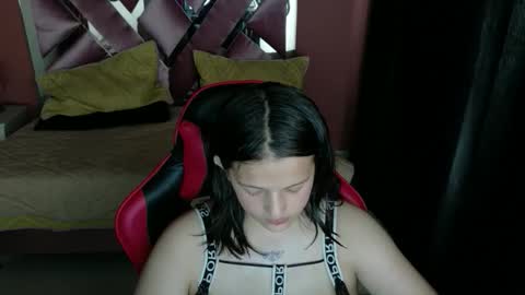 zoe online show from May 28, 12:35 pm