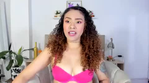 Zoe Gruber online show from February 4, 11:53 pm