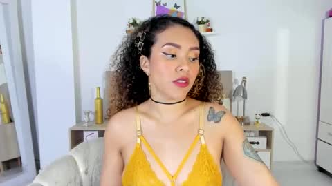 Zoe Gruber online show from April 26, 12:52 am