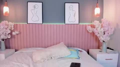 zoe_henderson online show from March 6, 3:25 am