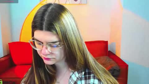 Snapshot of zoe_j0y chatting on March 2, 3:52 am Zoe online show from March 2, 3:52 am