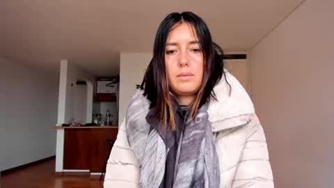 ZOE online show from March 6, 9:42 pm