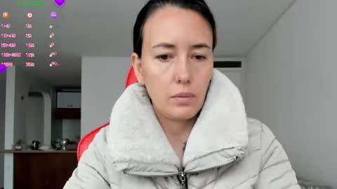 Snapshot of zoe_jeane_beker chatting on June 29, 7:58 pm ZOE online show from June 29, 7:58 pm