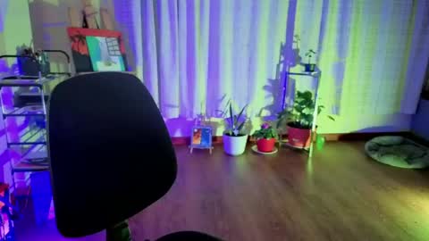 Snapshot of zoe_khall chatting on April 16, 3:40 am ZOE online show from April 16, 3:40 am