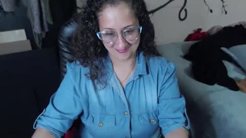 Snapshot of zoe_koller chatting on May 9, 3:56 am Zoe Koller online show from May 9, 3:56 am