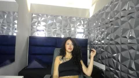 zoe  online show from March 19, 4:11 pm