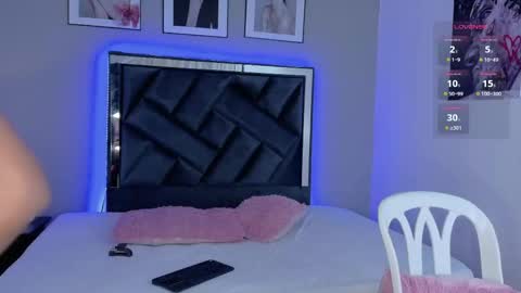 zoe_longhair online show from March 21, 6:55 pm