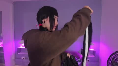 Snapshot of zoe_lynch_ chatting on September 30, 11:37 am Zoe Lynch online show from September 30, 11:37 am