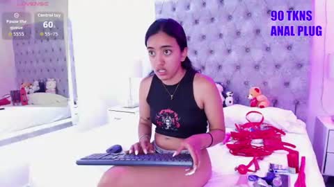 Snapshot of zoe_m00n chatting on July 14, 7:52 pm zoe online show from July 14, 7:52 pm