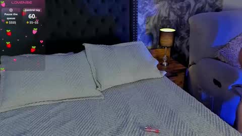 zoe_mhendez online show from March 18, 11:46 am