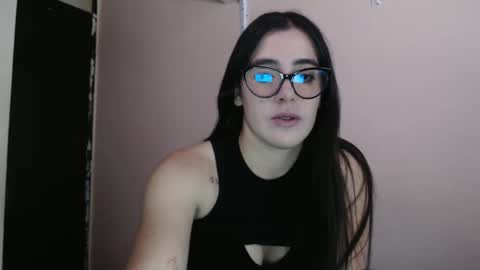 Snapshot of zoe_mill33r chatting on September 24, 5:27 pm Zoe online show from September 24, 5:27 pm