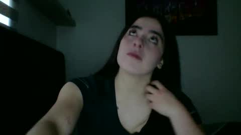 Snapshot of zoe_mill33r chatting on November 9, 10:19 pm Zoe online show from November 9, 10:19 pm