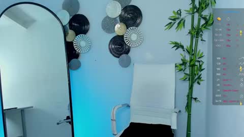 Zoe Olsen online show from October 8, 8:50 pm