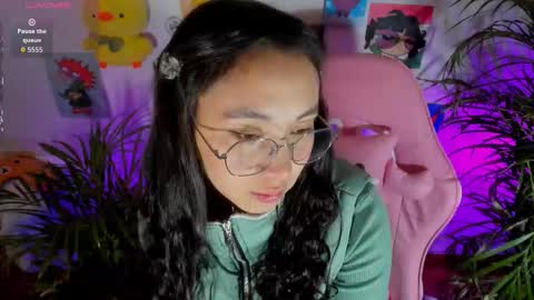 zoe_ray_y online show from February 10, 6:45 pm
