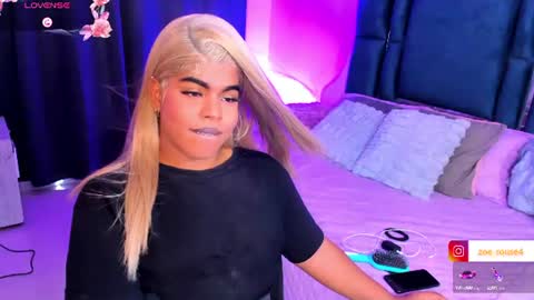 zoe_rosee4 online show from June 17, 11:16 pm