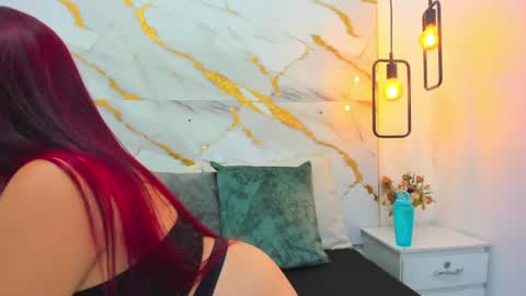 Snapshot of zoe_ross1 chatting on June 22, 11:24 pm Zoe online show from June 22, 11:24 pm
