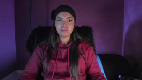 Snapshot of zoe_roux210949 chatting on December 17, 3:01 am Zoe online show from December 17, 3:01 am