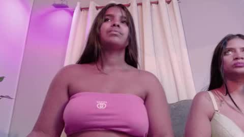 Snapshot of zoe_roux210949 chatting on February 12, 2:06 am Zoe online show from February 12, 2:06 am