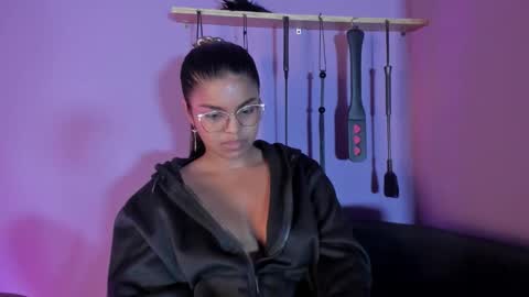 Snapshot of zoe_roux210949 chatting on February 25, 3:38 am Zoe online show from February 25, 3:38 am