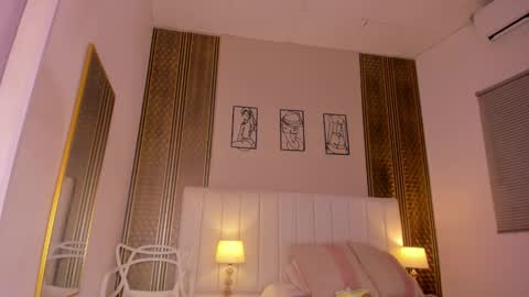 Hi guys i am Zoe  online show from March 12, 11:38 am