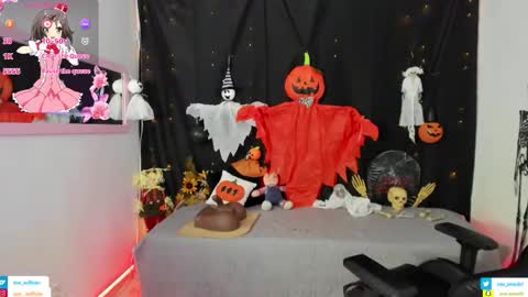 zoe_sullivan_ online show from October 31, 9:54 am