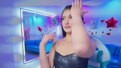 Zoe online show from February 24, 11:30 am