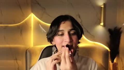 Snapshot of zoe_tp chatting on November 25, 12:27 pm Zoe online show from November 25, 12:27 pm