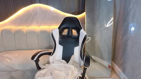 Snapshot of zoe_tp chatting on December 13, 8:14 pm Zoe online show from December 13, 8:14 pm