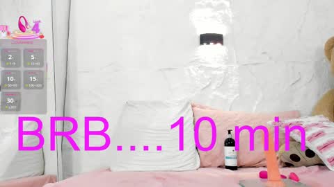 zoeameliie online show from March 9, 8:31 pm